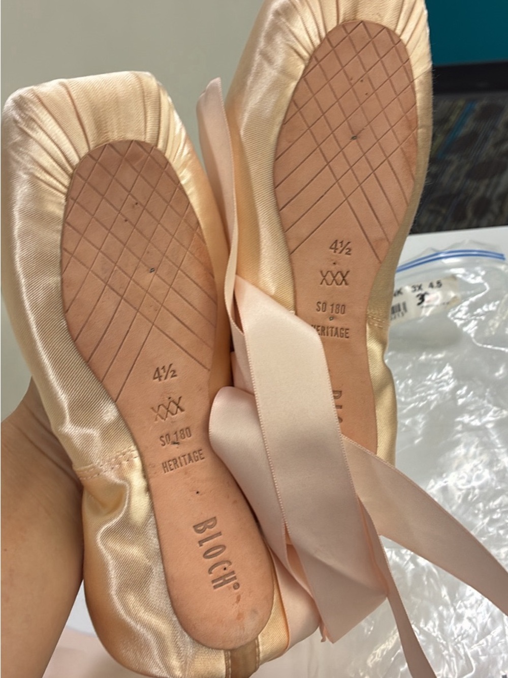 Set of two Bloch Satin Ballet Pointe Shoes in Light Pink